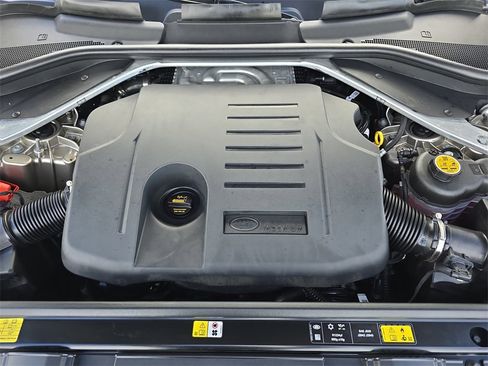 Certified 2024 Land Rover Range Rover Long Wheelbase SE image 33