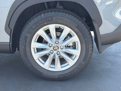 New 2026 Toyota Corolla Cross LE FWD image 17