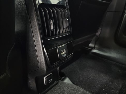 Used 2024 Jeep Compass Latitude image 33