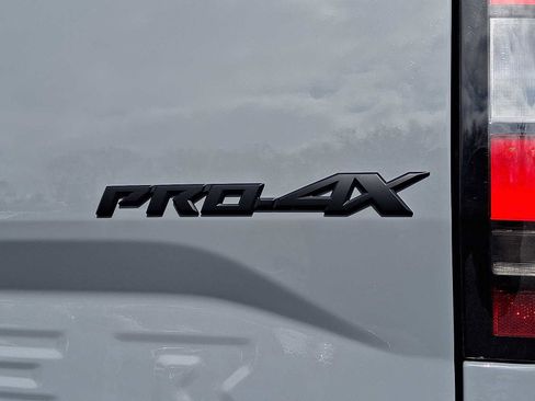 Used 2024 Nissan Frontier PRO-4X w/ Pro Convenience Package image 30