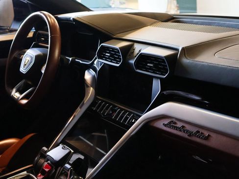 Used 2019 Lamborghini Urus AWD/4WD image 8