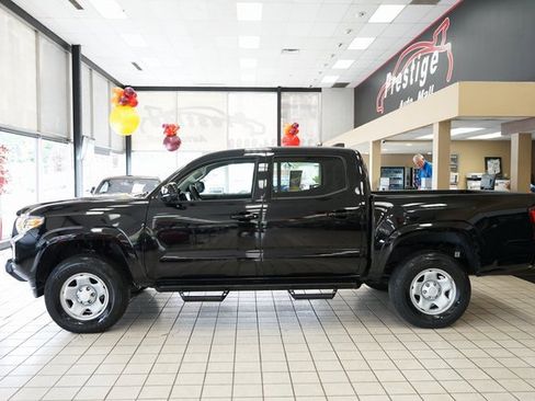 Used 2023 Toyota Tacoma SR image 3
