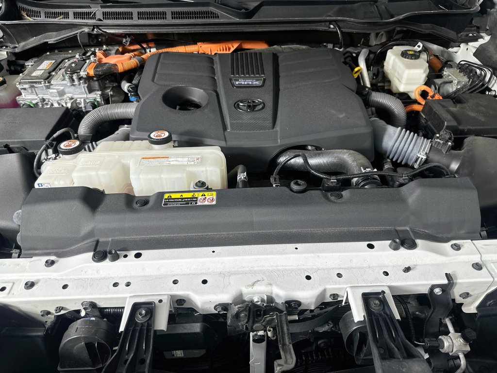 Used 2023 Toyota Sequoia Platinum RWD image 10