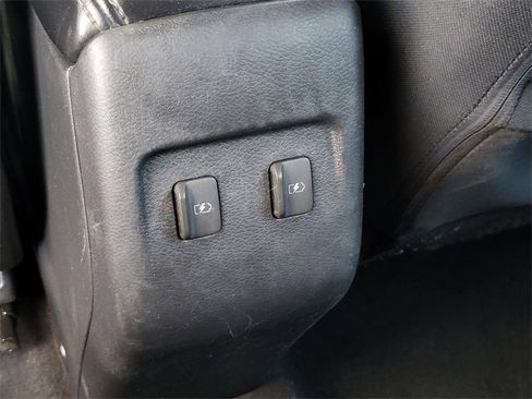 Used 2021 Nissan Kicks SR image 14