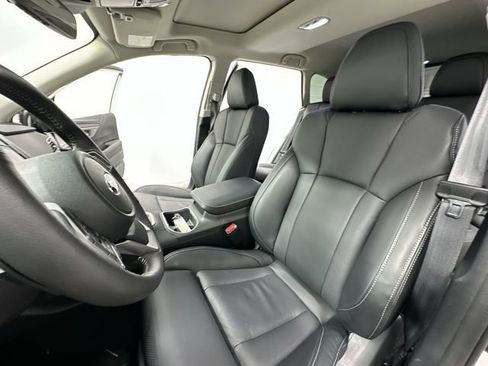 Used 2025 Subaru Outback Limited image 17