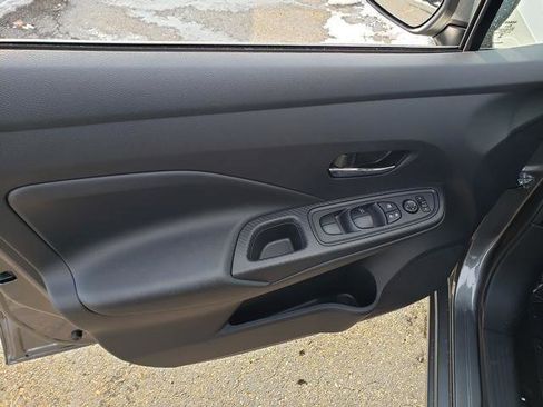 New 2025 Nissan Versa SV w/ Trunk Package FWD image 11