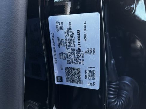 New 2026 GMC Canyon Denali w/ LPO, Denali Black Edition image 9