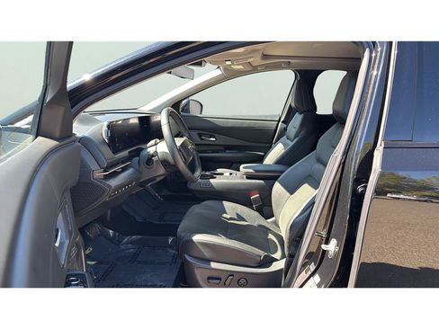 Used 2024 Nissan Ariya FWD image 10