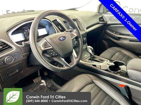 Used 2017 Ford Edge SEL w/ Equipment Group 201A image 3