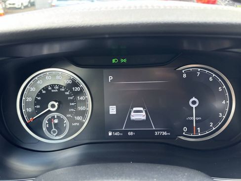 Used 2025 Genesis G70 2.5T RWD image 25