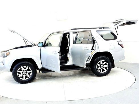 Certified 2024 Toyota 4Runner TRD Off-Road image 10