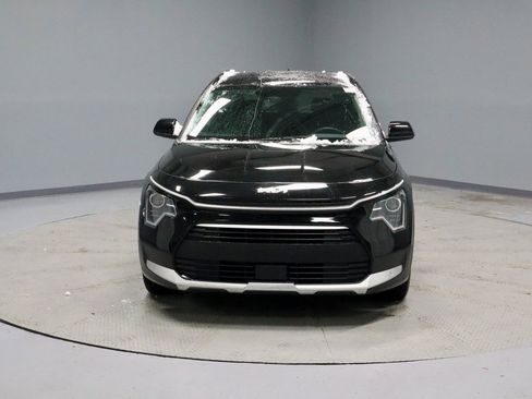 Used 2023 Kia Niro EX image 7