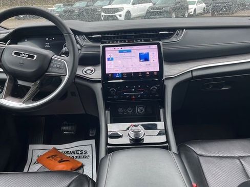 Used 2024 Jeep Grand Cherokee L Limited w/ Luxury Tech Group II AWD/4WD image 6