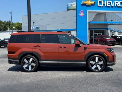 Used 2025 Hyundai Santa Fe Limited image 2