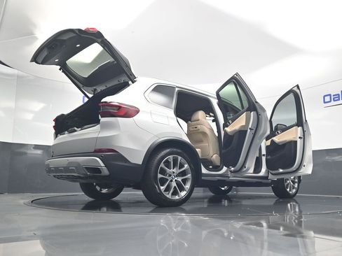 Used 2021 BMW X5 sDrive40i RWD image 61