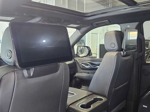 Used 2024 GMC Yukon XL Denali w/ Advanced Technology Package AWD/4WD image 22