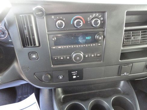 Used 2015 GMC Savana 2500 image 6