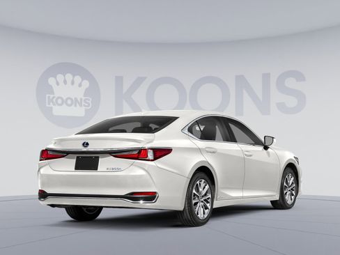 Used 2022 Lexus ES 300h w/ Premium Package image 2