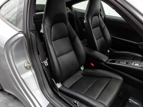 Used 2018 Porsche 911 Carrera S w/ Sport Package image 61