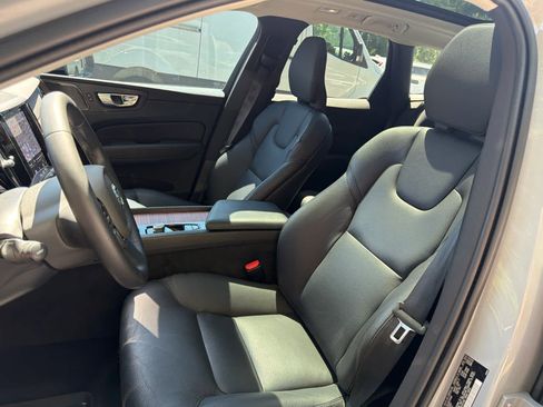 Certified 2024 Volvo XC60 B5 Plus w/ Protection Package Premier AWD/4WD image 27