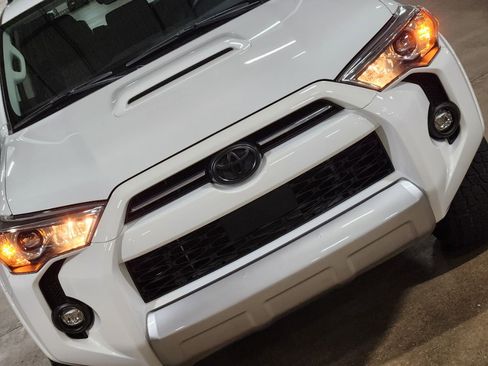 Used 2024 Toyota 4Runner TRD Off-Road image 17