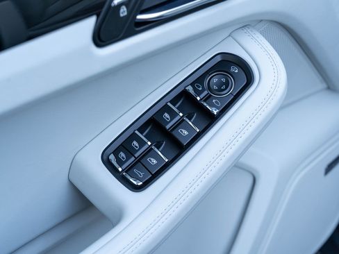 Certified 2026 Porsche Macan S image 21