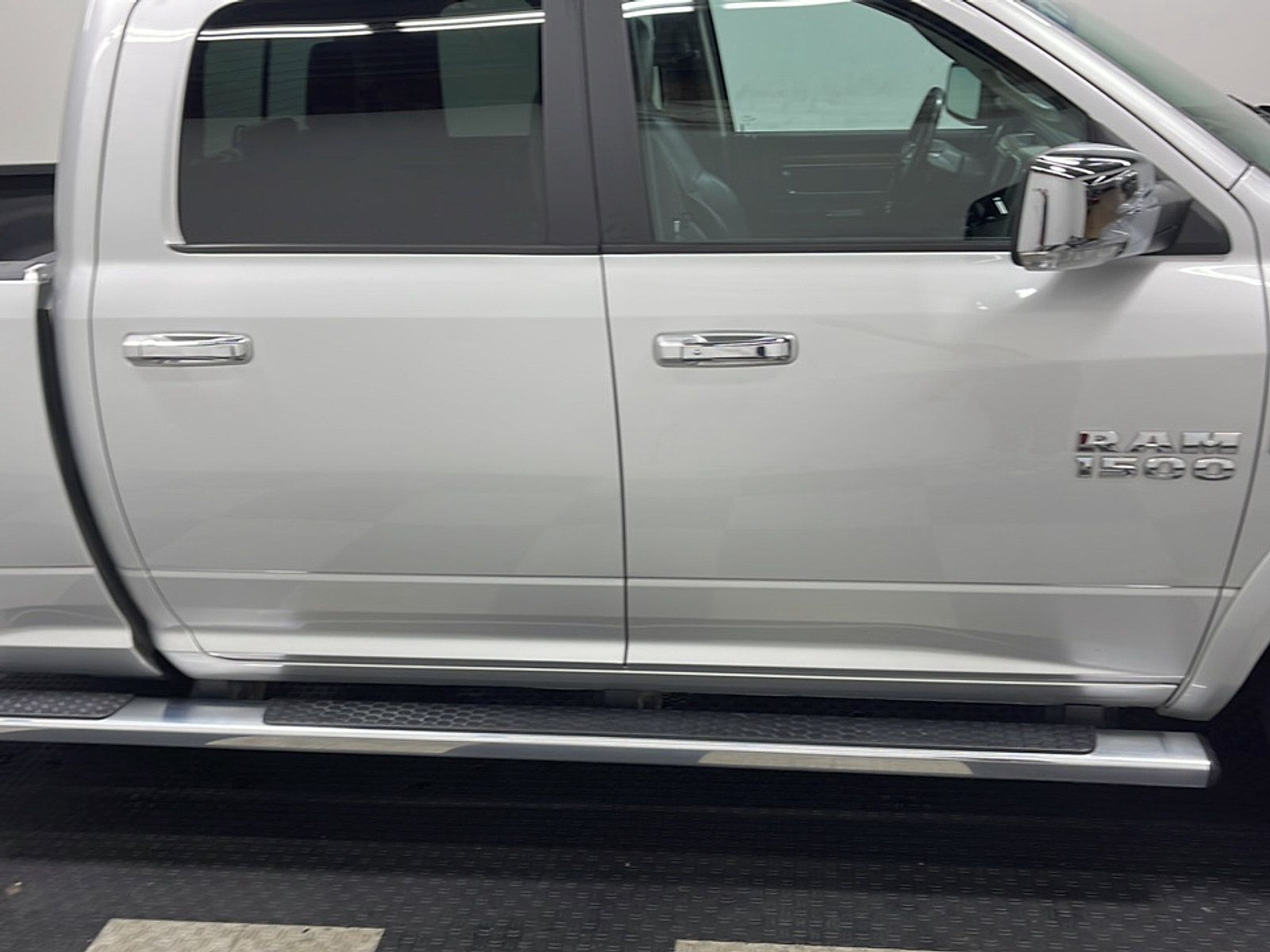 Used 2017 RAM 1500 Laramie w/ Convenience Group AWD/4WD image 21