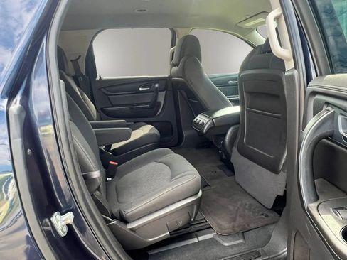 Used 2016 GMC Acadia SLE AWD/4WD image 30