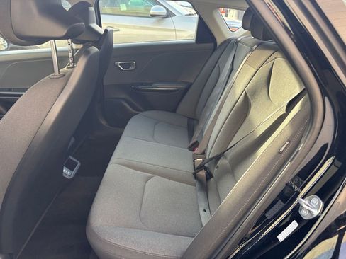 Used 2025 Kia K4 LXS image 29