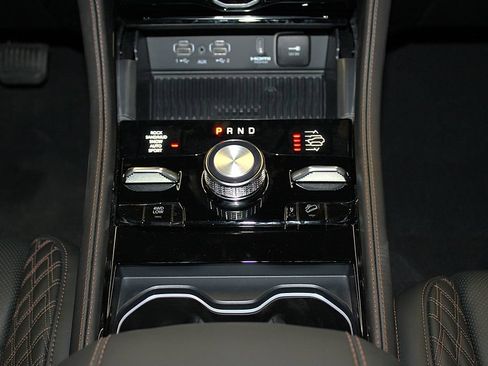 New 2026 Jeep Grand Cherokee Summit AWD/4WD image 25