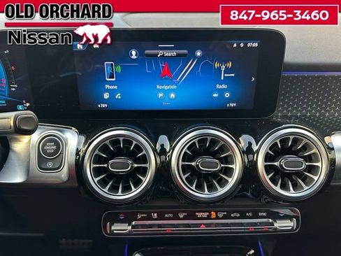 Used 2025 Mercedes-Benz GLB 35 AMG 4MATIC w/ AMG Night Package image 20