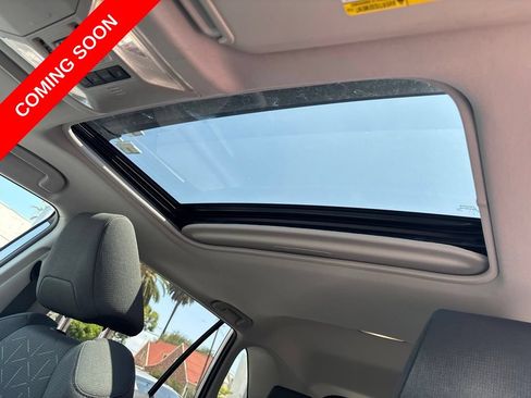 Used 2022 Toyota RAV4 XLE w/ Convenience Package AWD/4WD image 3