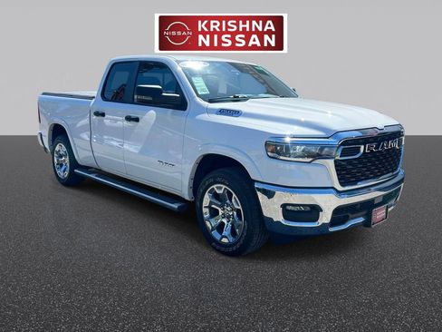 Used 2025 RAM 1500 Big Horn AWD/4WD image 1