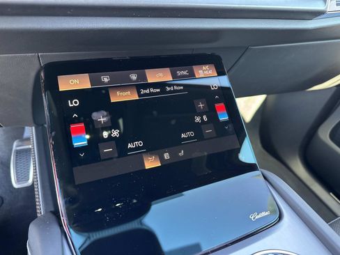 New 2026 Cadillac Vistiq Sport w/ LPO, Floor Liner Package image 27