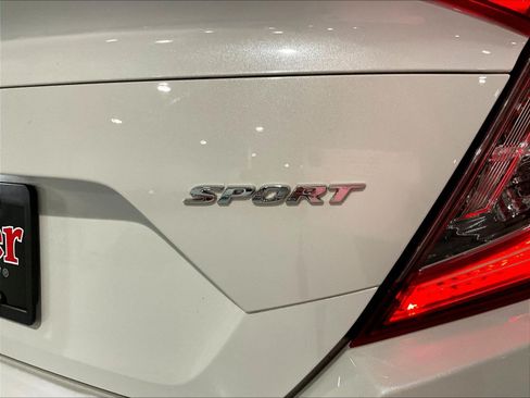 Used 2020 Honda Civic Sport image 22