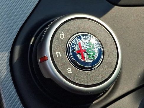 Used 2018 Alfa Romeo Stelvio Ti Sport AWD/4WD image 25
