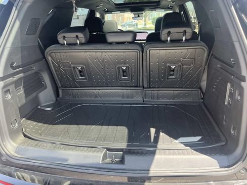 Used 2026 Chevrolet Traverse High Country AWD/4WD image 10