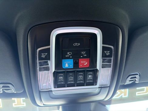 Used 2025 RAM 1500 Big Horn AWD/4WD image 23