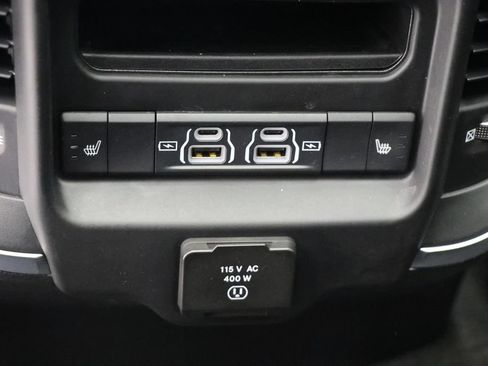 Used 2024 RAM 1500 Laramie AWD/4WD image 15