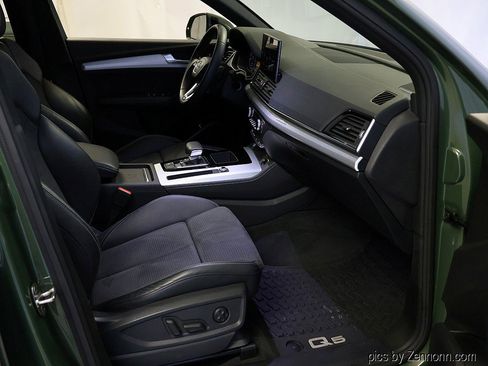 Used 2021 Audi Q5 e Premium Plus w/ Premium Plus Package image 39