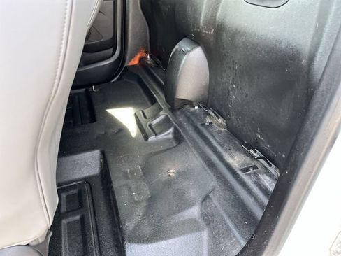 Used 2018 Chevrolet Colorado W/T RWD image 24