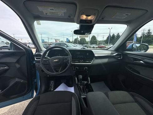 Certified 2025 Chevrolet TrailBlazer LT AWD/4WD image 22
