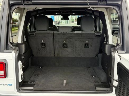 Used 2024 Jeep Wrangler Unlimited w/ Convenience Group image 21