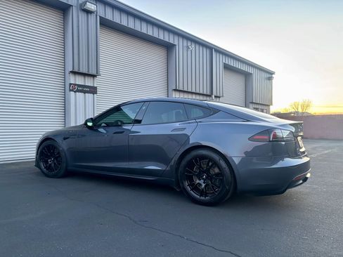 Used 2022 Tesla Model S image 7