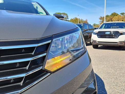 Used 2017 Volkswagen Passat 1.8T R-Line image 10