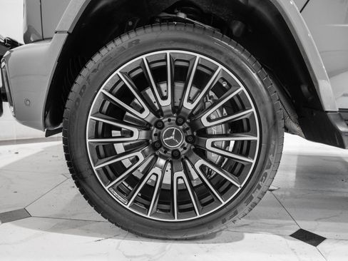 Used 2025 Mercedes-Benz G 63 AMG 4MATIC image 16