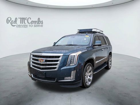 Used 2020 Cadillac Escalade Luxury image 1