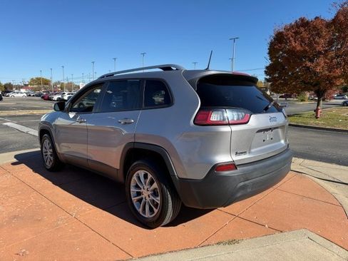 Used 2021 Jeep Cherokee Latitude image 4