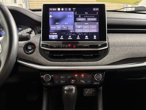 Used 2022 Jeep Compass Latitude w/ Convenience Group FWD image 17