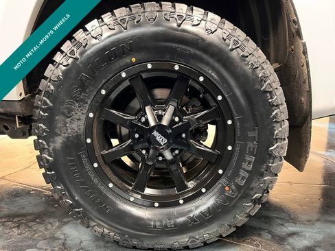 Used 2023 Toyota 4Runner SR5 Premium image 2